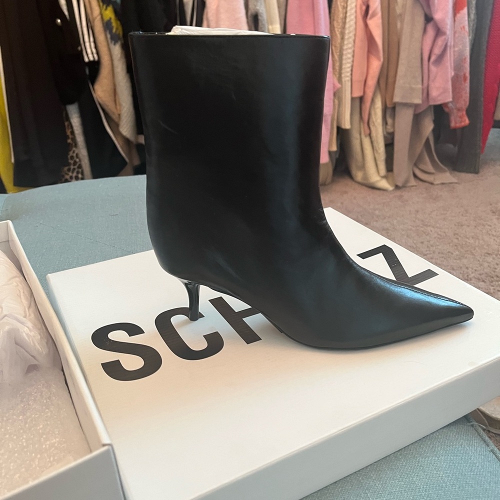 SCHUTZ Black Heeled Boots with Pointed Toe. NWT
